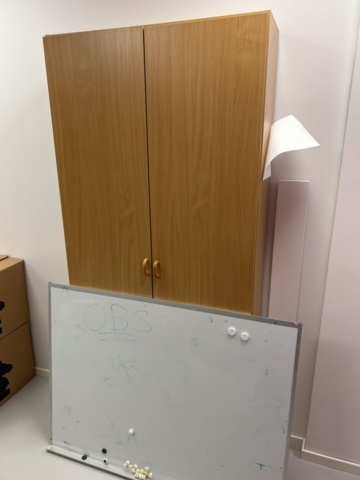 1286654-4 Miscellaneous furniture - Chairs, shelves, tables, and more