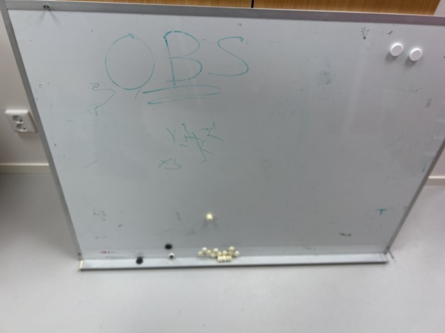 1286654-21 Miscellaneous furniture - Chairs, shelves, tables, and more