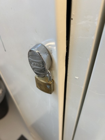 1286656-11 Changing room - Sono