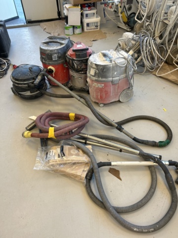 1332512-1 Vacuum cleaner 4 pcs