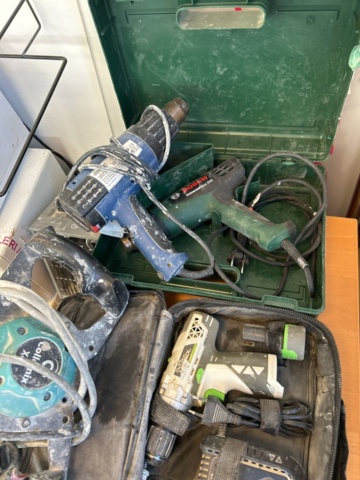 1332513-6 Various construction accessories - Electrical cables, fan heaters, mixers, and more