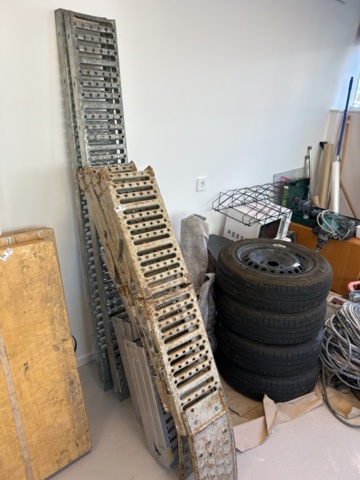 1332515-1 Loading ramps 3 pieces set up