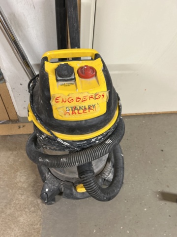 1332536-30 Vacuum cleaners 7 pcs