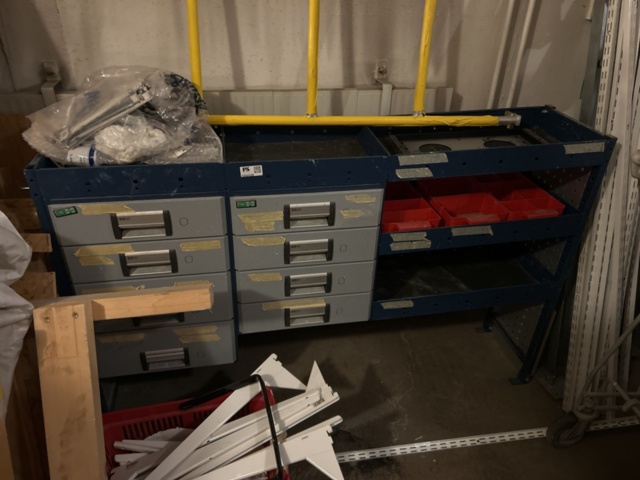 1332539-1 Verkstadsinredning till bil - Modul-System