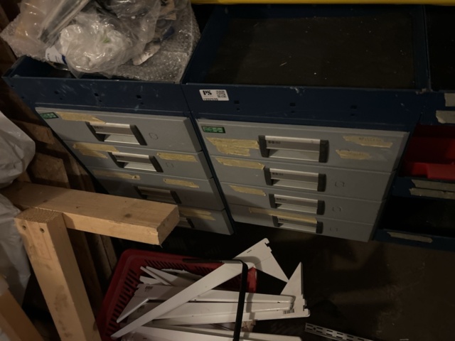 1332539-2 Verkstadsinredning till bil - Modul-System