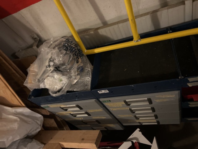 1332539-4 Verkstadsinredning till bil - Modul-System