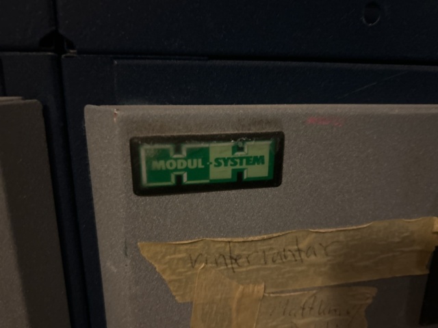 1332539-5 Verkstadsinredning till bil - Modul-System