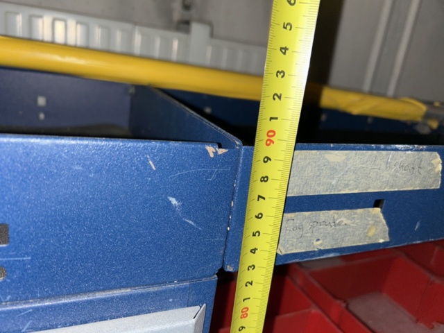 1332539-8 Verkstadsinredning till bil - Modul-System