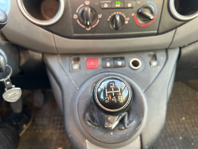 1332546-13 Peugeot Partner Van Increased Payload 1.6 HDi Manual, 90hp, 2011