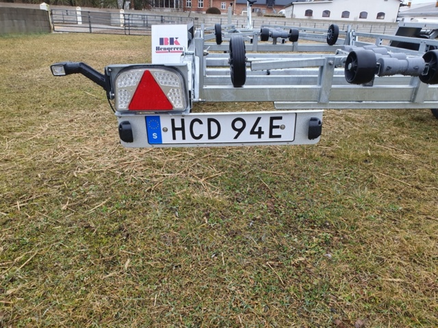 1339076-14 Boat trailer P 2724B BK HENGEREN - HCD94E