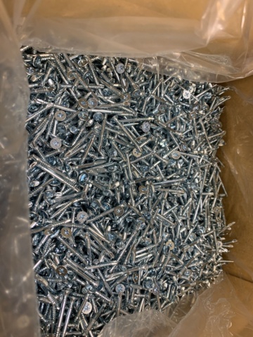 1339244-1 Approximately 5000 drywall screws 3.9x38mm