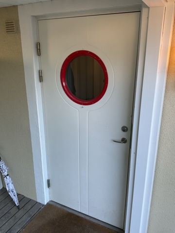 1198298-14 Front door with round window 10/21