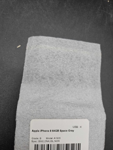 1339430-4 Mobile phone, 2 pcs, Apple iPhone 8 64GB Space Gray, refurbished (B-grade)