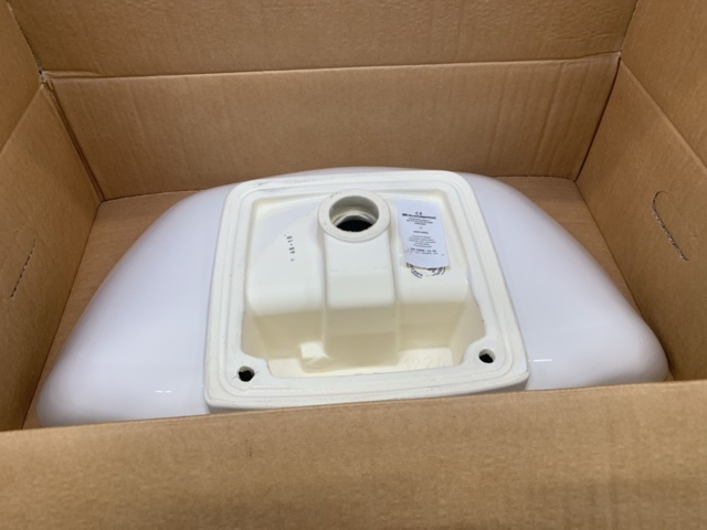 1337206-4 Freestanding washbasin Svedbergs Gotland 8077, white