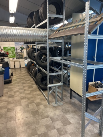 1289983-15 Tire racks and tires, see list