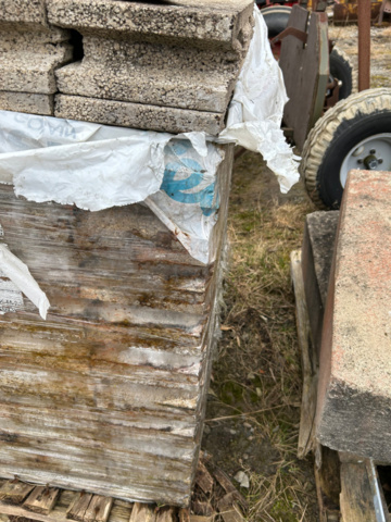 1339703-6 Lightweight clinker blocks