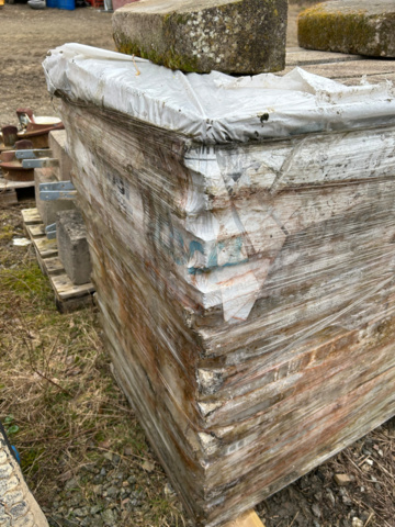 1339703-9 Lightweight clinker blocks