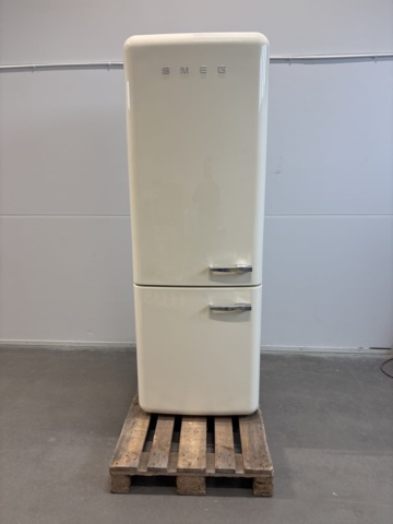 1137738-2 Smeg 50's Style kombinerad Kyl/Frys FAB38LCR5