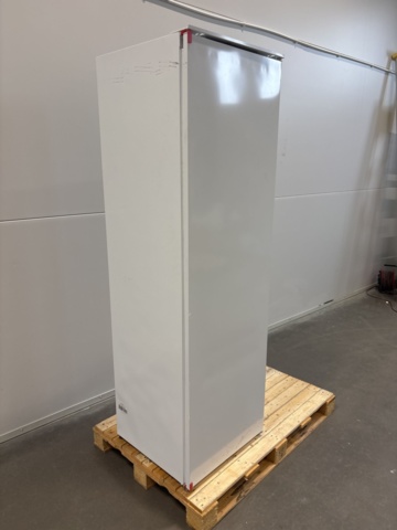 1137740-3 Smeg integrated refrigerator S8L1743E