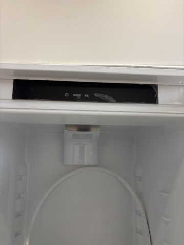 1137740-5 Smeg integrated refrigerator S8L1743E