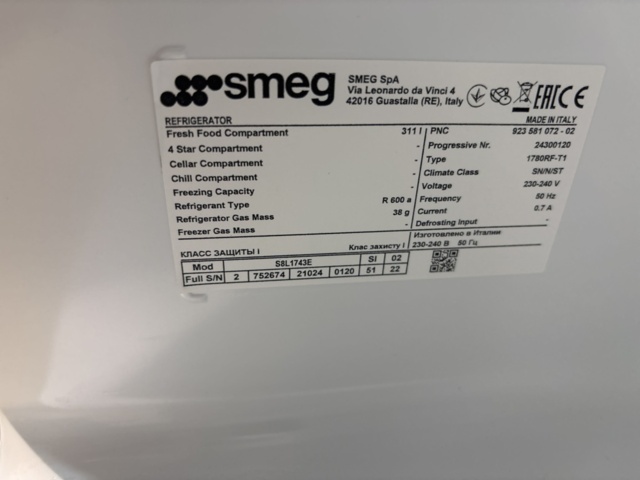 1137740-12 Smeg integrated refrigerator S8L1743E