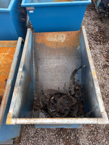 1321518-3 Tipping container