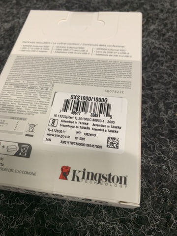 1338592-3 Hard drive Kingston XS1000 SSD 1TB