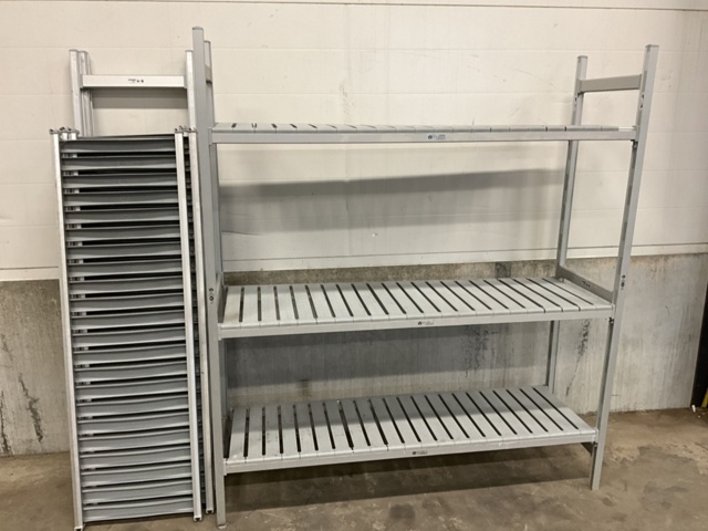 1198307-1 2 storage shelves/cold room shelves