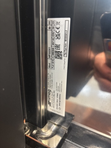 1137730-9 Smeg microwave with grill MP322X1