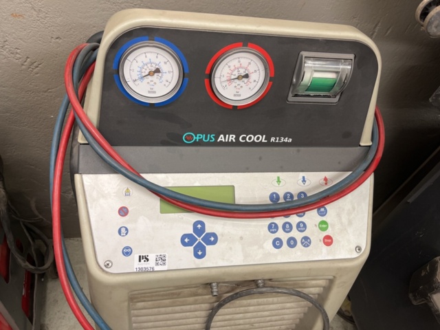 1303576-3 AC-maskin/servicestation - Opus Air Cool R134a