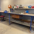 1316711-1 Workbench with vise and various tools