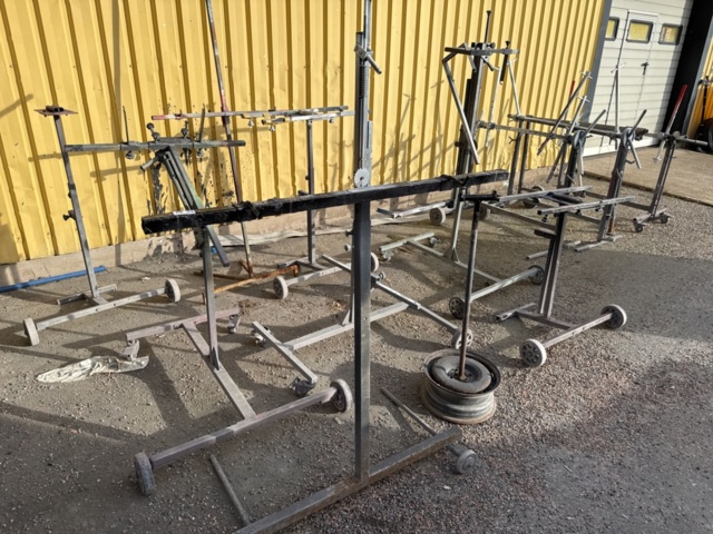 1309025-1 Samling med lackställningar, olika utföranden ca 20 st