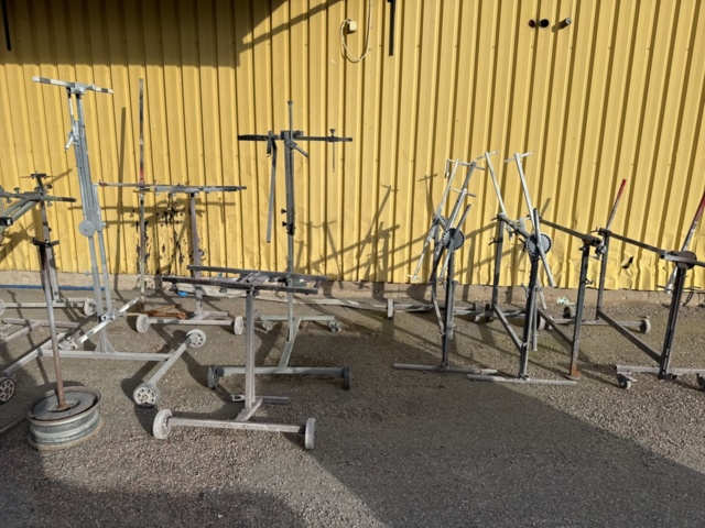 1309025-3 Samling med lackställningar, olika utföranden ca 20 st