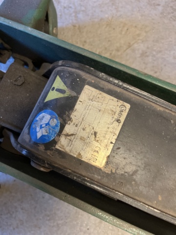 1303599-4 Verkstadsmöbel med diverse utrustning för bilverkstad