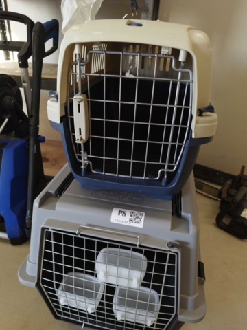 1334632-1 Transport cages, 2 pcs – Atlas, mesh door, handle, food bowls