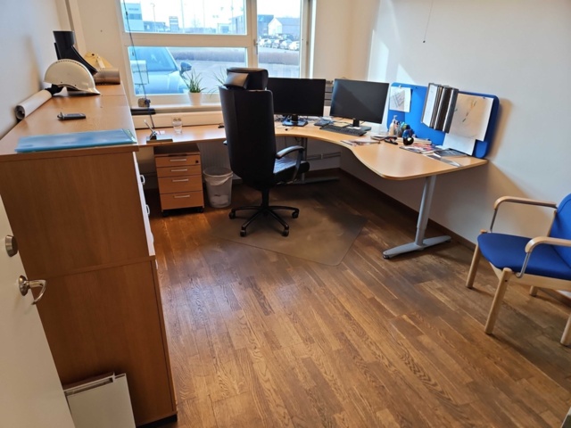 1316773-1 Office furniture