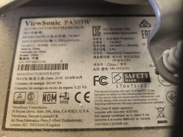 1316775-8 Conference furniture