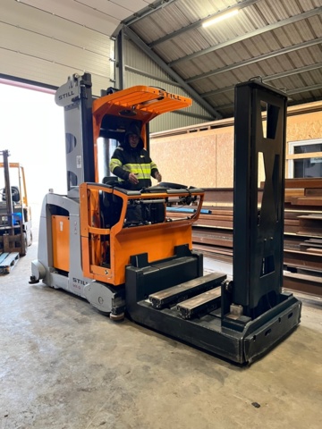 1341052-1 Pick truck vertical Still MX-Q