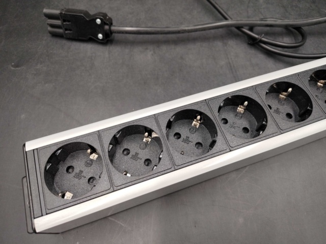 1341195-5 Power strip with network ports, 6 pcs - Axessline 935-T6DS, 6 outlets