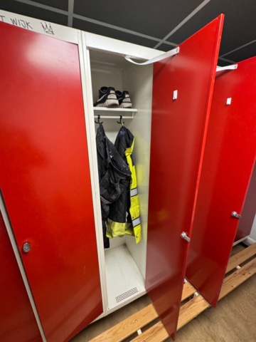 1199280-2 Wardrobe 3 people