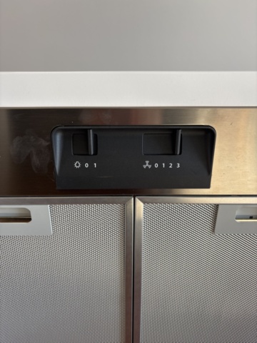 1137756-8 Smeg wall-mounted cooker hood KSED65BE