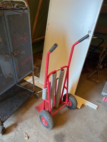 1333902-3 Tool cabinet on wheels and 2 sack carts