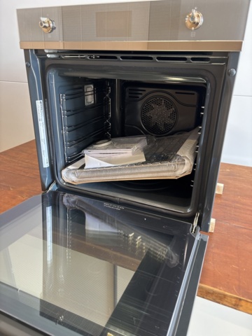 1137758-5 Smeg built-in oven SFP6101TVSSK1