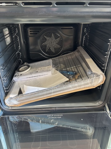 1137758-7 Smeg built-in oven SFP6101TVSSK1