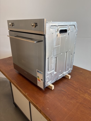 1137758-8 Smeg built-in oven SFP6101TVSSK1