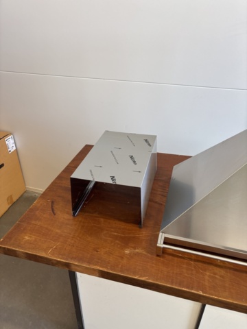 1137760-3 Smeg wall mounted cooker hood KD100HXE