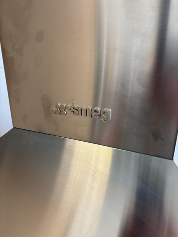 1137760-4 Smeg wall mounted cooker hood KD100HXE