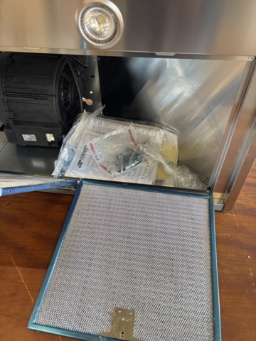 1137760-8 Smeg wall mounted cooker hood KD100HXE