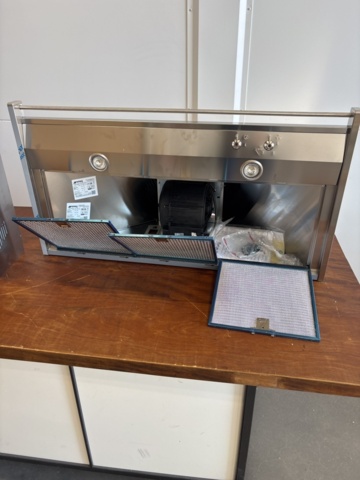 1137760-9 Smeg wall mounted cooker hood KD100HXE