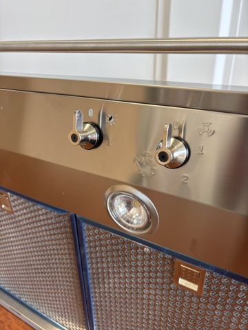 1137760-10 Smeg wall mounted cooker hood KD100HXE